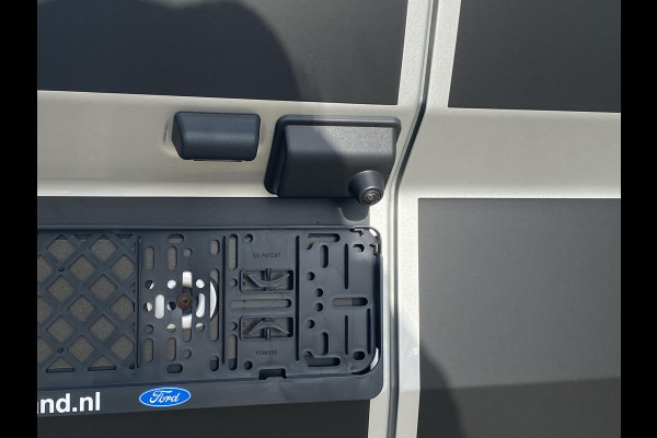 Ford Transit Custom 320 2.5 PHEV L2H1 Sport DC Zuid | 233pk | Dubbele Cabine | Dubbele zijschuifdeur | Inklapbare trekhaak | 19 inch lichtmetalen Sport velgen (mat zwart) | Verwarmbaar stuurwiel | Navigatie systeem