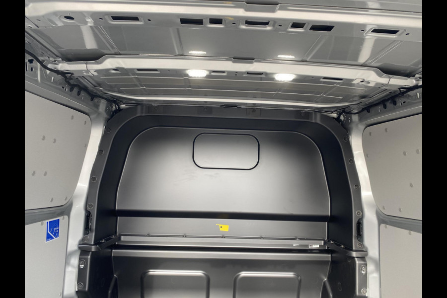 Ford Transit Custom 320 2.5 PHEV L2H1 Sport DC Zuid | 233pk | Dubbele Cabine | Dubbele zijschuifdeur | Inklapbare trekhaak | 19 inch lichtmetalen Sport velgen (mat zwart) | Verwarmbaar stuurwiel | Navigatie systeem
