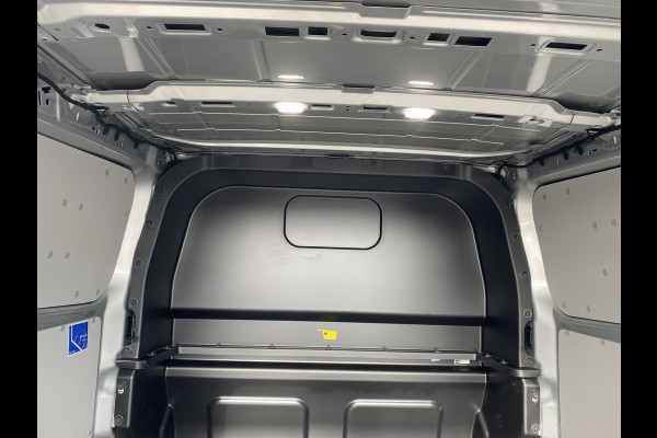 Ford Transit Custom 320 2.5 PHEV L2H1 Sport DC Zuid | 233pk | Dubbele Cabine | Dubbele zijschuifdeur | Inklapbare trekhaak | 19 inch lichtmetalen Sport velgen (mat zwart) | Verwarmbaar stuurwiel | Navigatie systeem