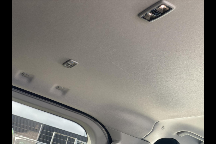 Ford Transit Custom 320 2.5 PHEV L2H1 Sport DC Zuid | 233pk | Dubbele Cabine | Dubbele zijschuifdeur | Inklapbare trekhaak | 19 inch lichtmetalen Sport velgen (mat zwart) | Verwarmbaar stuurwiel | Navigatie systeem