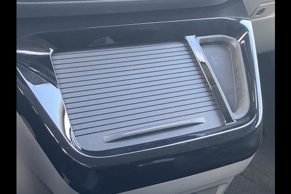 Ford Transit Custom 320 2.5 PHEV L2H1 Sport DC Zuid | 233pk | Dubbele Cabine | Dubbele zijschuifdeur | Inklapbare trekhaak | 19 inch lichtmetalen Sport velgen (mat zwart) | Verwarmbaar stuurwiel | Navigatie systeem