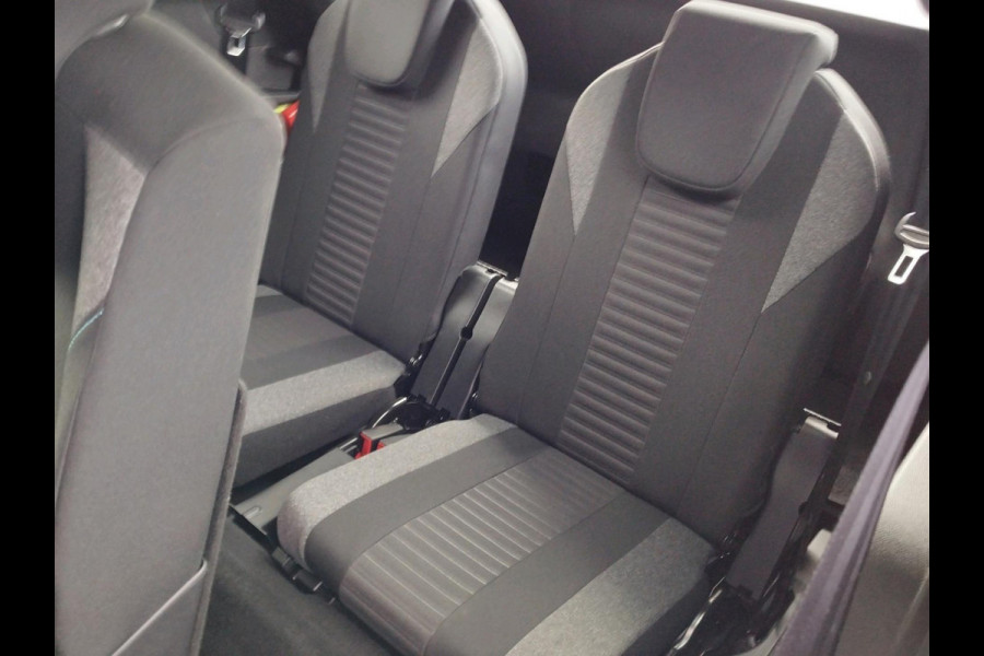 Peugeot 5008 1.2 PureTech Active Pack Business Automaat | 7-zitter | Achteruitrijcamera | 4 nieuwe banden