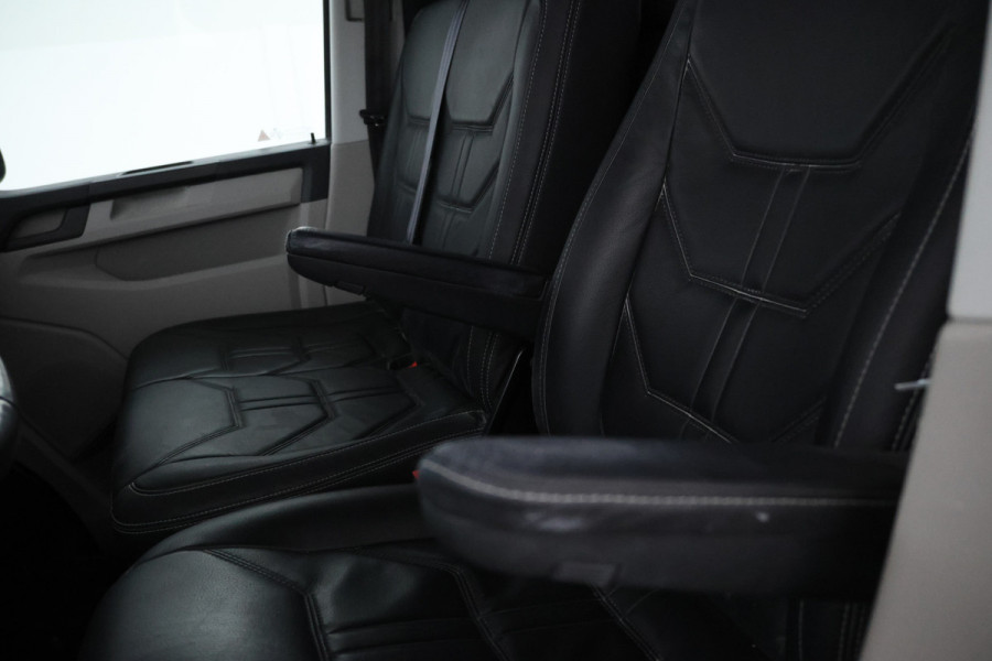 Volkswagen Transporter 2.0 TDI L2 H1 Highline Automaat, Leer, Navigatie, Climate,