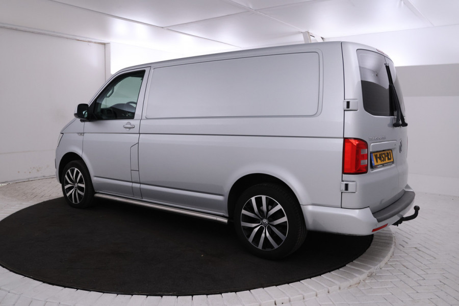 Volkswagen Transporter 2.0 TDI L2 H1 Highline Automaat, Leer, Navigatie, Climate,