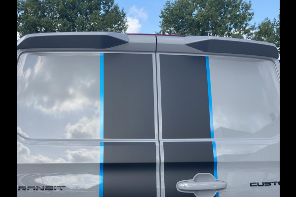 Ford Transit Custom 320 2.5 PHEV L2H1 Sport Zuid | 233pk | Inklapbare trekhaak | 19 inch lichtmetalen Sport velgen (mat zwart) | Verwarmbaar stuurwiel  | Navigatie systeem | B&O speakers