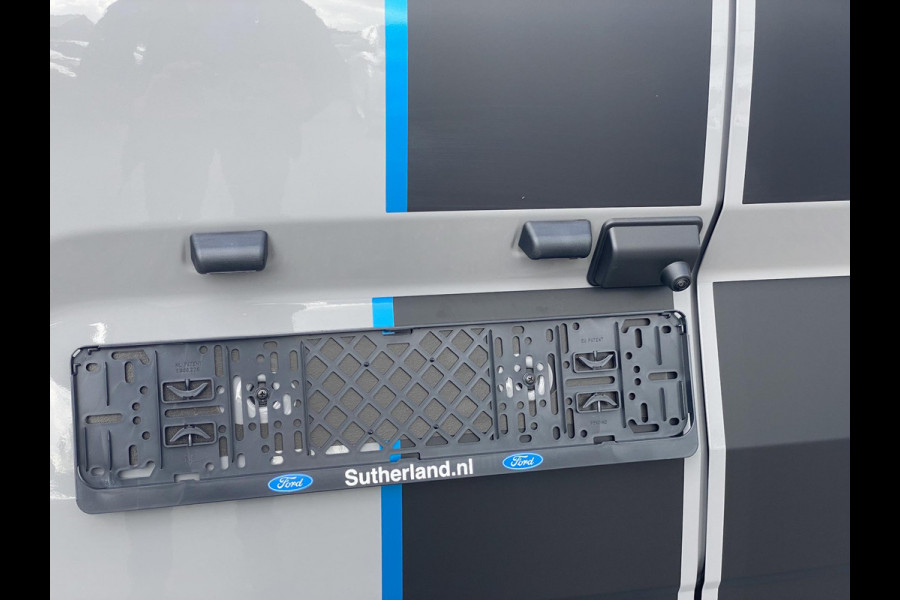 Ford Transit Custom 320 2.5 PHEV L2H1 Sport Zuid | 233pk | Inklapbare trekhaak | 19 inch lichtmetalen Sport velgen (mat zwart) | Verwarmbaar stuurwiel  | Navigatie systeem | B&O speakers