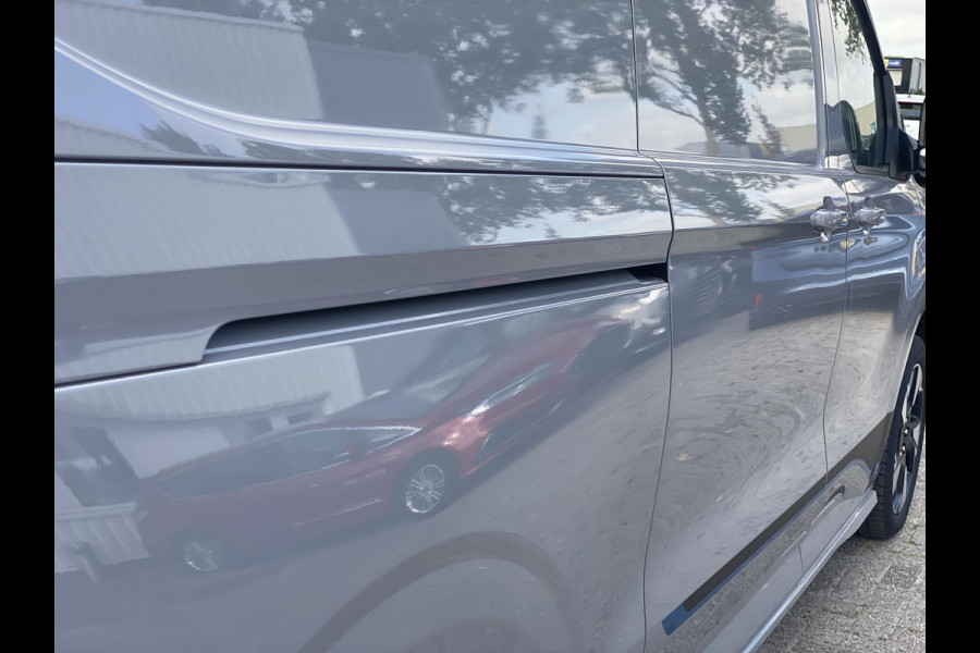 Ford Transit Custom 320 2.5 PHEV L2H1 Sport Zuid | 233pk | Inklapbare trekhaak | 19 inch lichtmetalen Sport velgen (mat zwart) | Verwarmbaar stuurwiel  | Navigatie systeem | B&O speakers