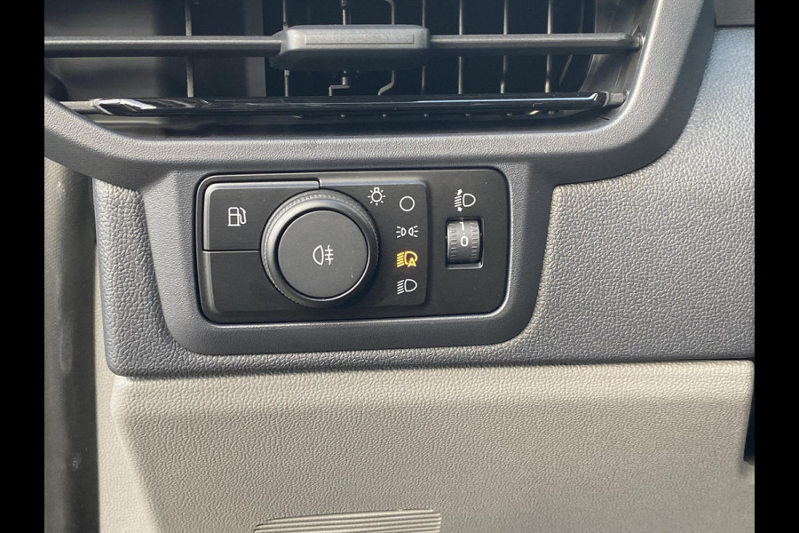 Ford Transit Custom 320 2.5 PHEV L2H1 Sport Zuid | 233pk | Inklapbare trekhaak | 19 inch lichtmetalen Sport velgen (mat zwart) | Verwarmbaar stuurwiel  | Navigatie systeem | B&O speakers
