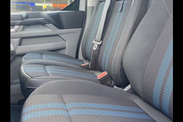 Ford Transit Custom 320 2.5 PHEV L2H1 Sport Zuid | 233pk | Inklapbare trekhaak | 19 inch lichtmetalen Sport velgen (mat zwart) | Verwarmbaar stuurwiel  | Navigatie systeem | B&O speakers