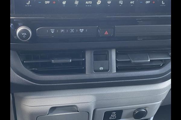 Ford Transit Custom 320 2.5 PHEV L2H1 Sport Zuid | 233pk | Inklapbare trekhaak | 19 inch lichtmetalen Sport velgen (mat zwart) | Verwarmbaar stuurwiel  | Navigatie systeem | B&O speakers