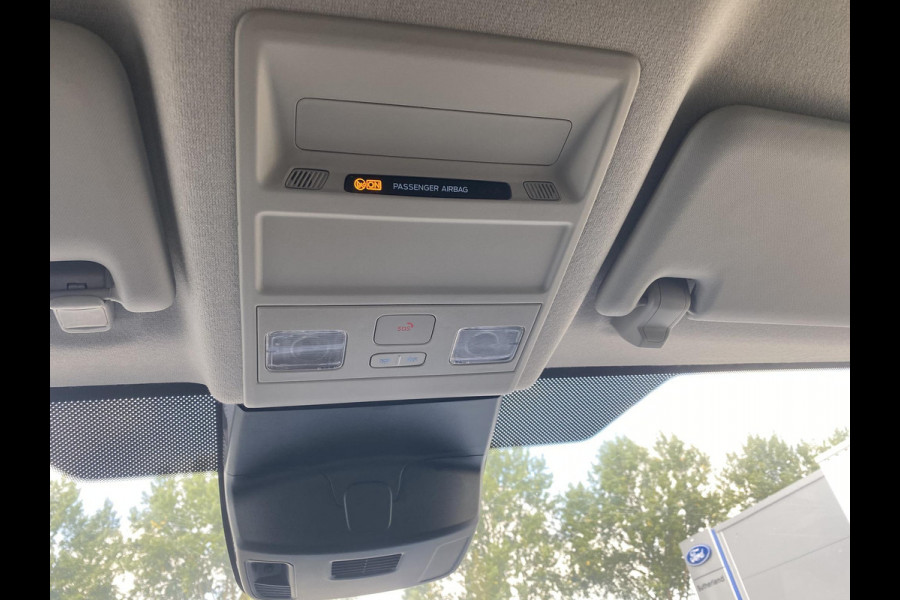 Ford Transit Custom 320 2.5 PHEV L2H1 Sport Zuid | 233pk | Inklapbare trekhaak | 19 inch lichtmetalen Sport velgen (mat zwart) | Verwarmbaar stuurwiel  | Navigatie systeem | B&O speakers
