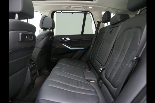 BMW X5 xDrive45e High Executive | Panoramadak | Luchtvering | Trekhaak | Head Up | Camera | Keyless