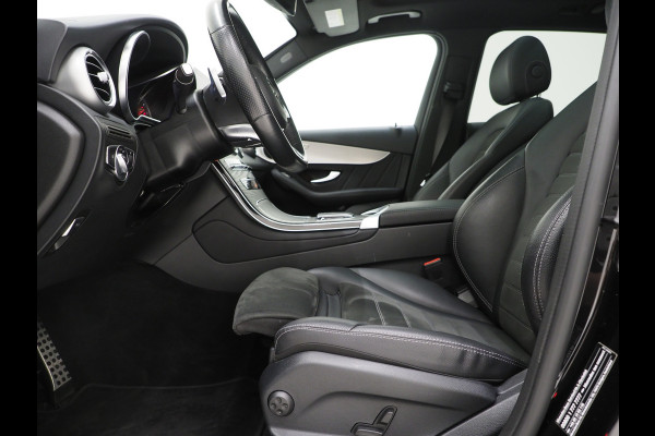 Mercedes-Benz GLC 300e 4MATIC AMG | Panoramadak | Trekhaak | Camera | Cruise | DAB | Stoelverwarming