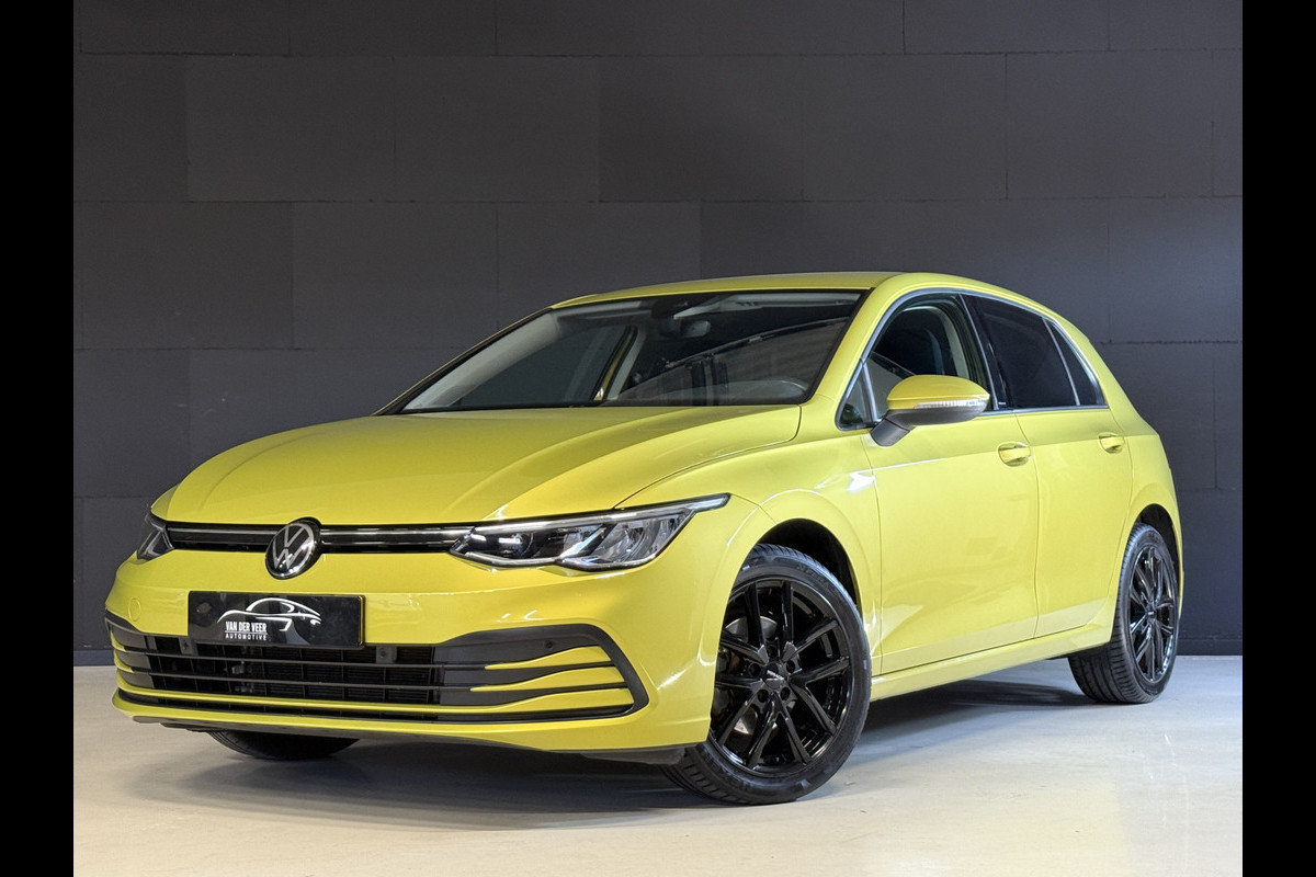 Volkswagen Golf 1.0 eTSI Life Business | Camera | Stoel/Stuurverw. | Apple Carplay | LED | Navi