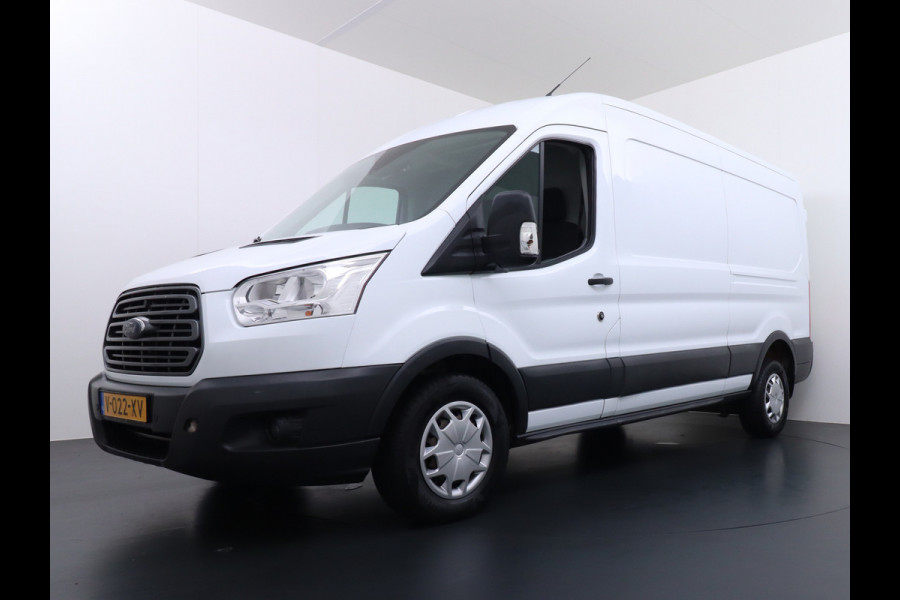 Ford Transit 350 2.0TDCI 170PK Automaat L3H2 3-Persoons Apple Carplay Android Auto Airco Navi Camera Pdc Cruise Control Aut.Verlichting Voorr Schuifdeur Wand-Vloerbekleding Trekhaak Voorbereiding 1e Eigenaar Euro 6 1.900KG Trekgewicht