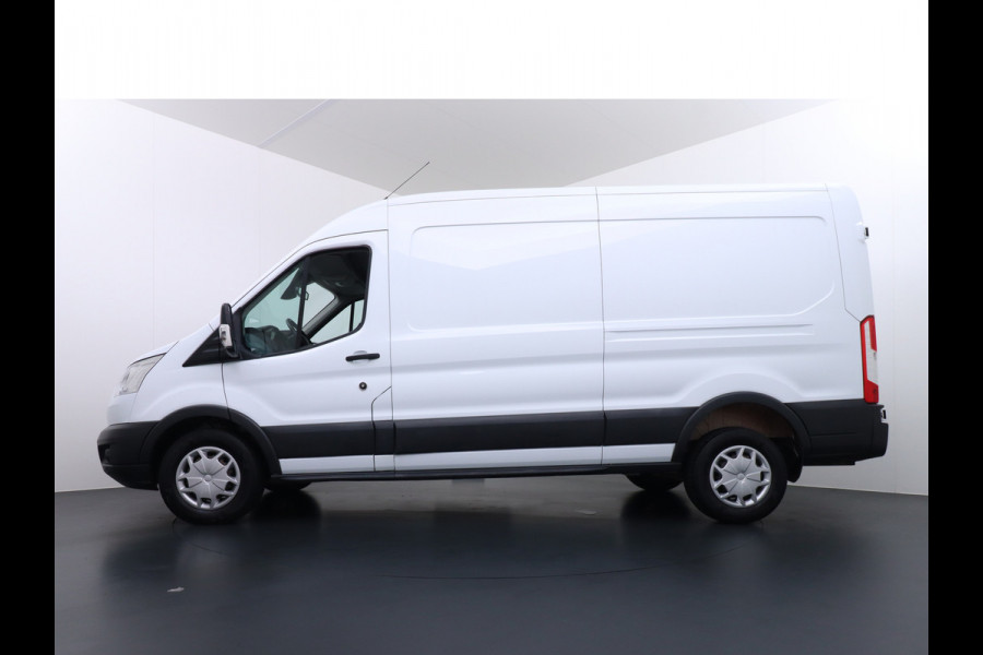 Ford Transit 350 2.0TDCI 170PK Automaat L3H2 3-Persoons Apple Carplay Android Auto Airco Navi Camera Pdc Cruise Control Aut.Verlichting Voorr Schuifdeur Wand-Vloerbekleding Trekhaak Voorbereiding 1e Eigenaar Euro 6 1.900KG Trekgewicht