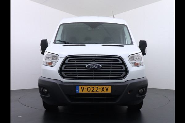 Ford Transit 350 2.0TDCI 170PK Automaat L3H2 3-Persoons Apple Carplay Android Auto Airco Navi Camera Pdc Cruise Control Aut.Verlichting Voorr Schuifdeur Wand-Vloerbekleding Trekhaak Voorbereiding 1e Eigenaar Euro 6 1.900KG Trekgewicht