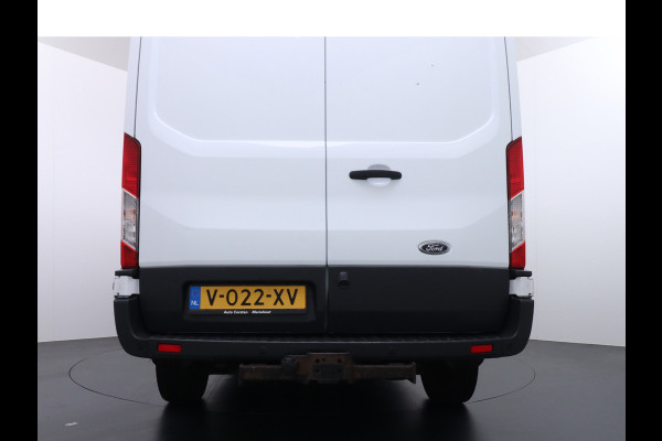 Ford Transit 350 2.0TDCI 170PK Automaat L3H2 3-Persoons Apple Carplay Android Auto Airco Navi Camera Pdc Cruise Control Aut.Verlichting Voorr Schuifdeur Wand-Vloerbekleding Trekhaak Voorbereiding 1e Eigenaar Euro 6 1.900KG Trekgewicht