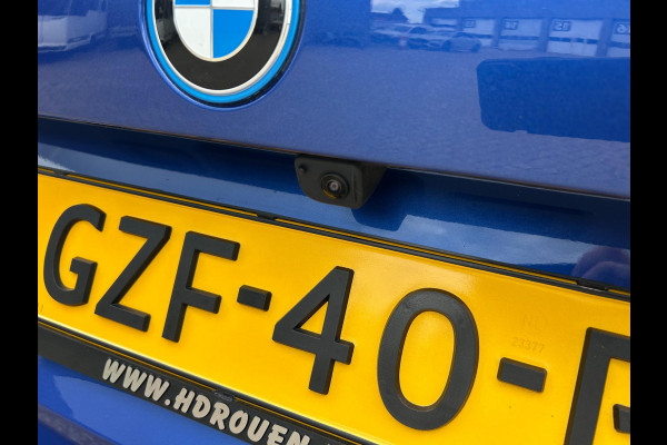 BMW 2 Serie Active Tourer 225e xDrive M-Pakket | HARMAN KARDON | TREKHAAK | PANO | BOMVOL | APK T/M 17-1-2027 | FABRIEKSGARANTIE