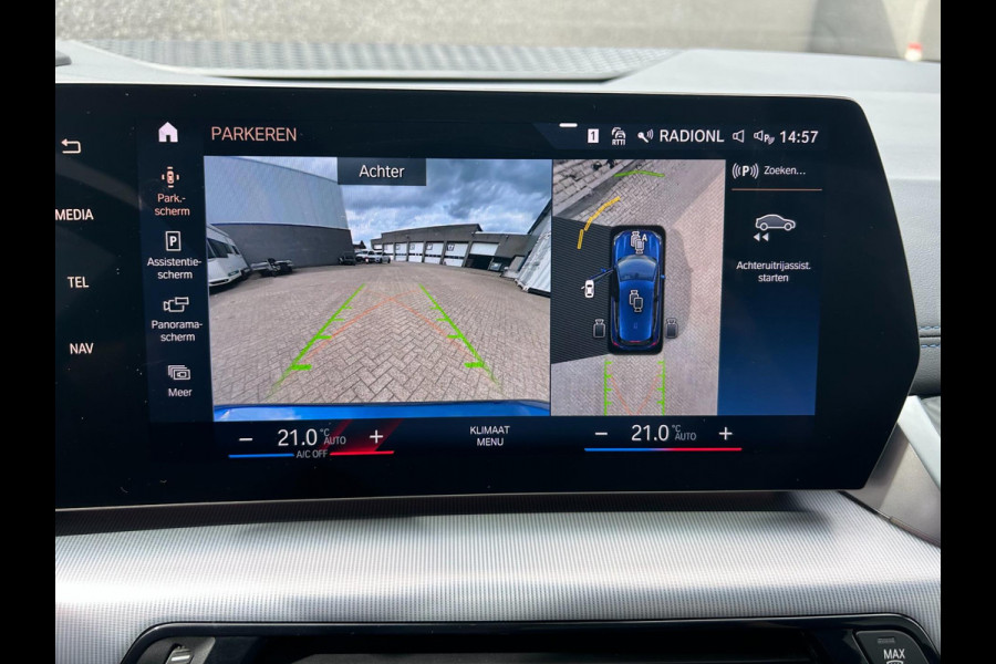BMW 2 Serie Active Tourer 225e xDrive M-Pakket | HARMAN KARDON | TREKHAAK | PANO | BOMVOL | APK T/M 17-1-2027 | FABRIEKSGARANTIE