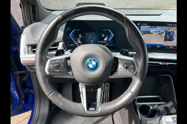 BMW 2 Serie Active Tourer 225e xDrive M-Pakket | HARMAN KARDON | TREKHAAK | PANO | BOMVOL | APK T/M 17-1-2027 | FABRIEKSGARANTIE