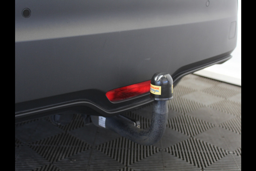 Toyota C-HR 1.8 Hybrid Bi-Tone CLIMATE | ADAPCRUISE | NAVI | PDCV+A | VERW.STOELEN | AFNB.TREH | LMV | CAMERA