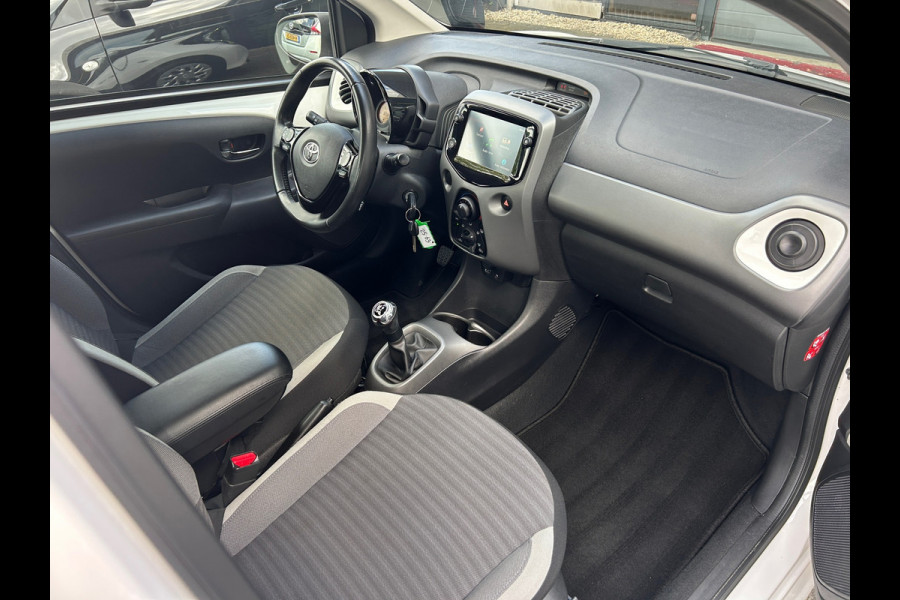 Toyota Aygo 1.0 VVT-i X-Play Limited Apple Carplay Rijklaarprijs!