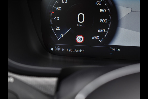Volvo V90 Cross Country 2.0 T5 Pro | LEDER | TREKHAAK | CAMERA | MEMORY SEATS | LED | ADAPTIVE CRUISE |