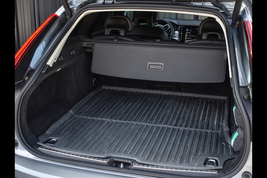 Volvo V90 Cross Country 2.0 T5 Pro | LEDER | TREKHAAK | CAMERA | MEMORY SEATS | LED | ADAPTIVE CRUISE |