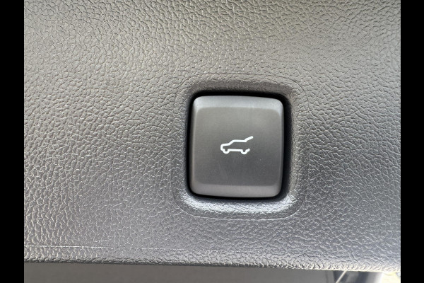 Ford Kuga 2.5 PHEV ST-Line X | SCI | 243pk | Driver Assistance Pack | Black Package | Winterpack | Adaptieve Matrix LED koplampen met Coast to Coast | Wegklapbare Trekhaak | AGR Stoelen