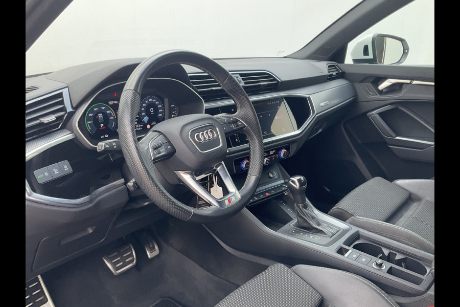 Audi Q3 45 TFSI e PHEV S edition Dig.Display S-line Full Navi Plug-in Carplay