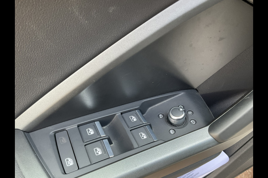 Audi Q3 45 TFSI e PHEV S edition Dig.Display S-line Full Navi Plug-in Carplay