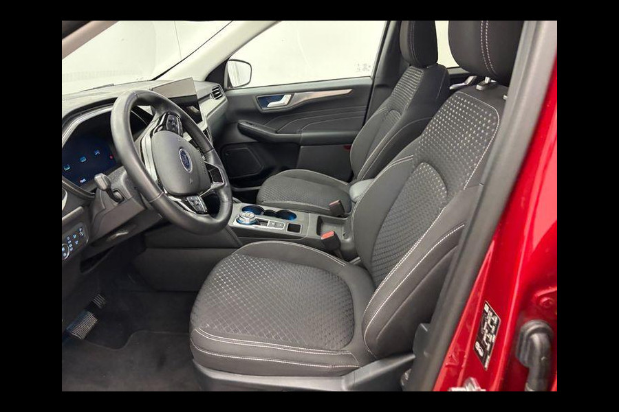 Ford Kuga 2.5 PHEV Titanium 243pk | Winterpack | Afneembare Trekhaak | 2.100kg Trekgewicht | Achteruitrijcamera