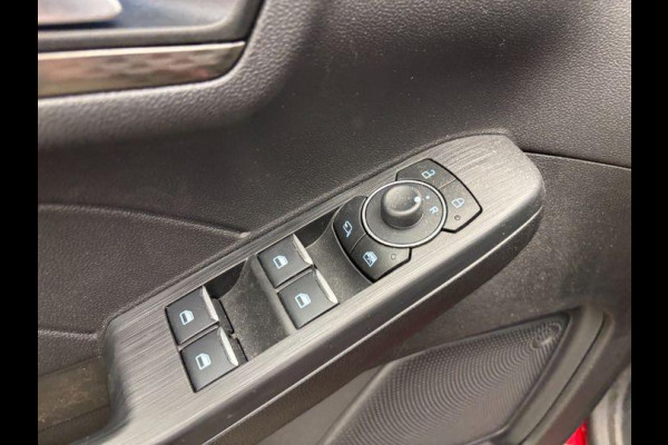 Ford Kuga 2.5 PHEV Titanium 243pk | Winterpack | Afneembare Trekhaak | 2.100kg Trekgewicht | Achteruitrijcamera