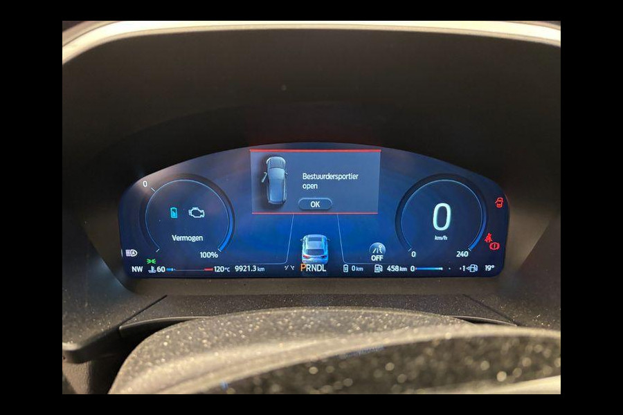 Ford Kuga 2.5 PHEV Titanium 243pk | Winterpack | Afneembare Trekhaak | 2.100kg Trekgewicht | Achteruitrijcamera