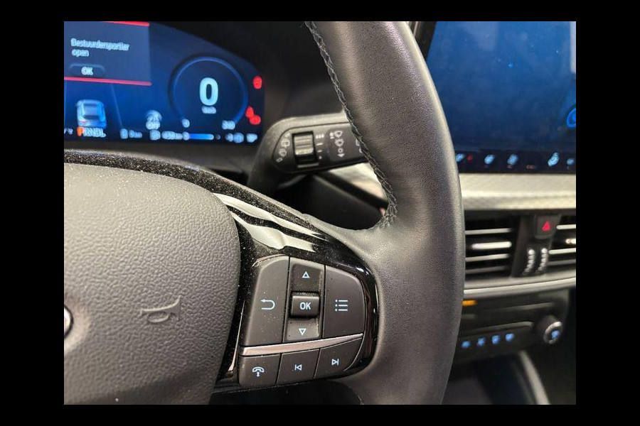 Ford Kuga 2.5 PHEV Titanium 243pk | Winterpack | Afneembare Trekhaak | 2.100kg Trekgewicht | Achteruitrijcamera
