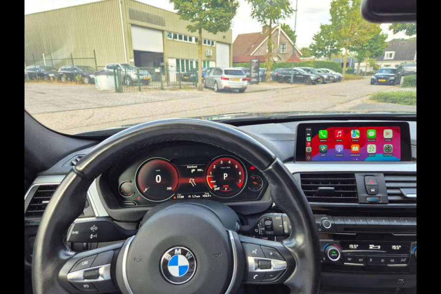 BMW 3-serie M Sport 1e EIG 100% Dealer Pano Cam Apple CarPlay Touring LED 19inch NL 320i High Executive