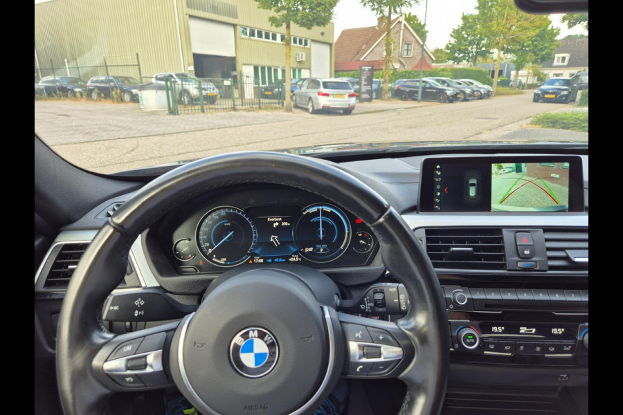 BMW 3-serie M Sport 1e EIG 100% Dealer Pano Cam Apple CarPlay Touring LED 19inch NL 320i High Executive