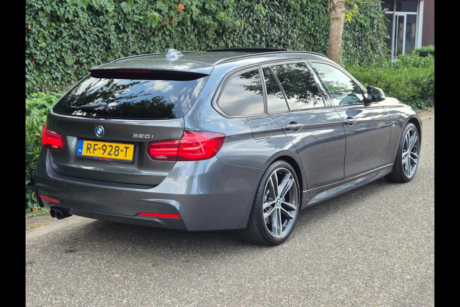 BMW 3-serie M Sport 1e EIG 100% Dealer Pano Cam Apple CarPlay Touring LED 19inch NL 320i High Executive