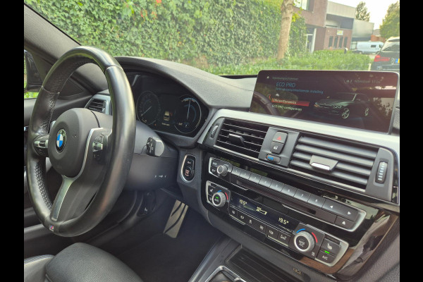 BMW 3-serie M Sport 1e EIG 100% Dealer Pano Cam Apple CarPlay Touring LED 19inch NL 320i High Executive