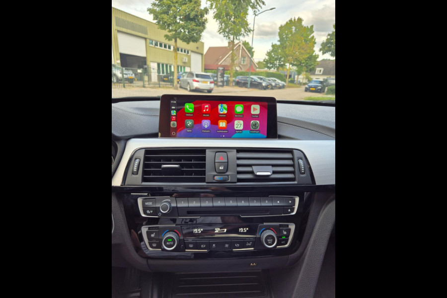 BMW 3-serie M Sport 1e EIG 100% Dealer Pano Cam Apple CarPlay Touring LED 19inch NL 320i High Executive