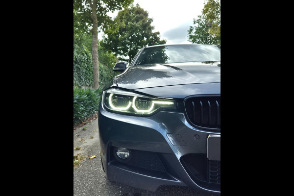 BMW 3-serie M Sport 1e EIG 100% Dealer Pano Cam Apple CarPlay Touring LED 19inch NL 320i High Executive