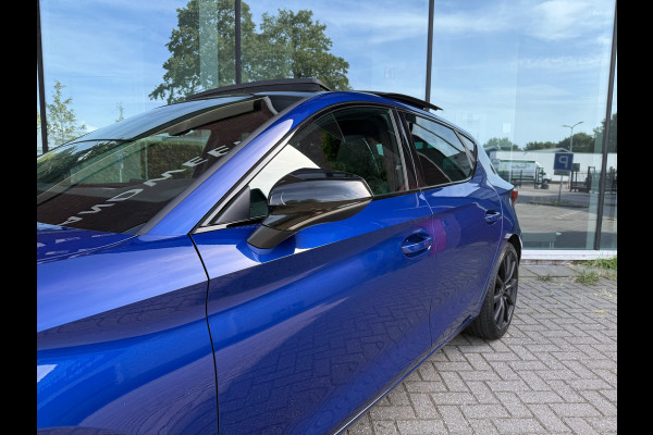 Seat Leon 1.5 eTSI FR Launch Edition - Automaat - Panoramadak- Navi - Org.NL