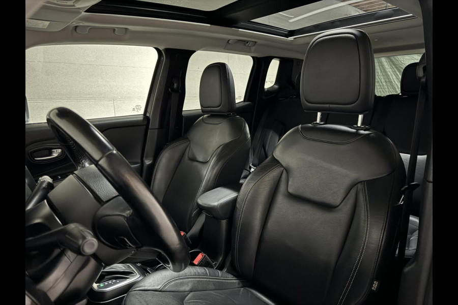 Jeep Renegade 1.4 MultiAir Limited Pano Leer Cruise Navi Trekh. NAP