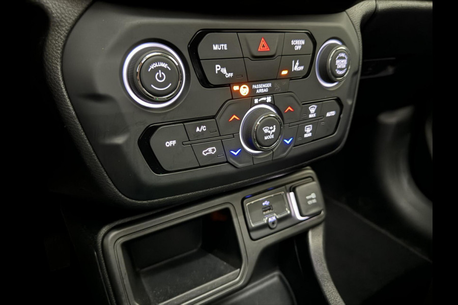 Jeep Renegade 1.4 MultiAir Limited Pano Leer Cruise Navi Trekh. NAP