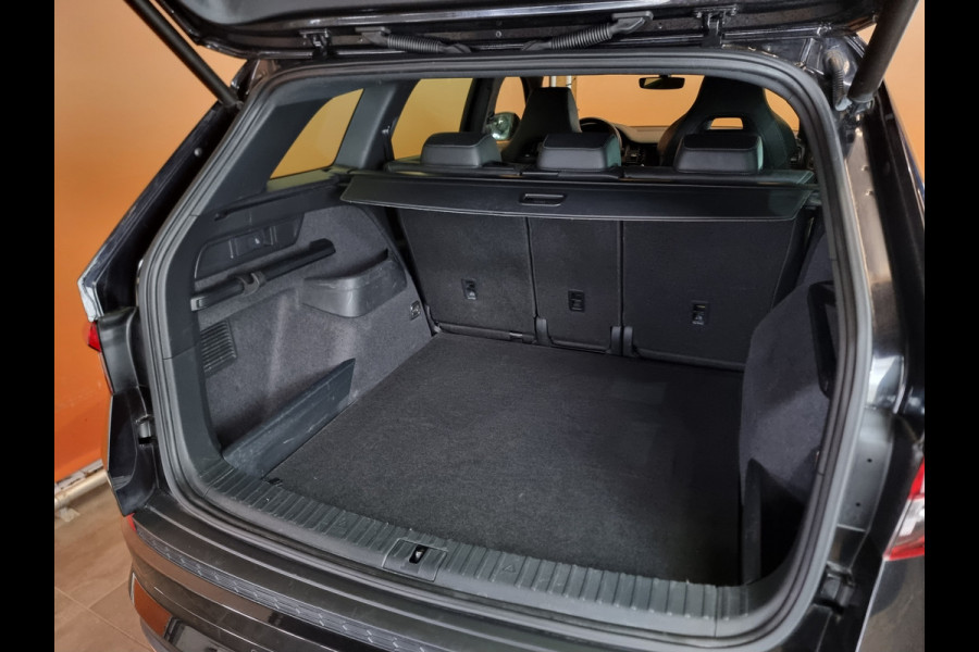 Škoda Kodiaq 1.5 TSI Sportline Business navi | trekhaak | dealer onderhouden | stoel en stuurverwarming | sportint