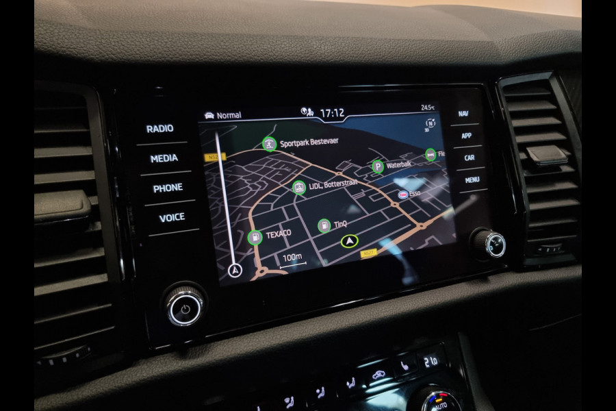 Škoda Kodiaq 1.5 TSI Sportline Business navi | trekhaak | dealer onderhouden | stoel en stuurverwarming | sportint