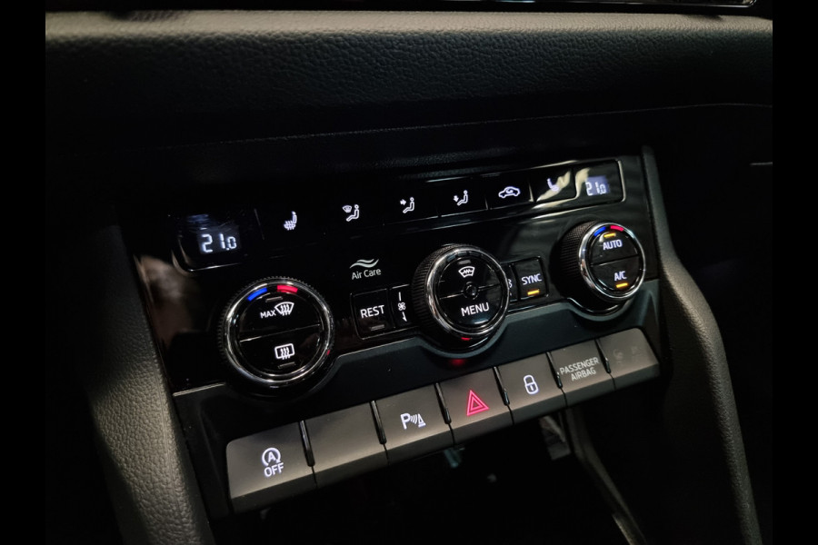 Škoda Kodiaq 1.5 TSI Sportline Business navi | trekhaak | dealer onderhouden | stoel en stuurverwarming | sportint
