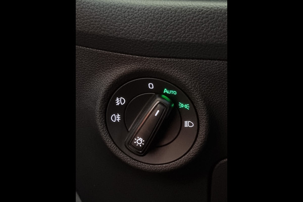Škoda Kodiaq 1.5 TSI Sportline Business navi | trekhaak | dealer onderhouden | stoel en stuurverwarming | sportint