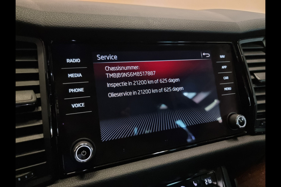 Škoda Kodiaq 1.5 TSI Sportline Business navi | trekhaak | dealer onderhouden | stoel en stuurverwarming | sportint